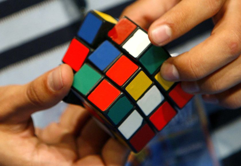 playing_rubiks_cube_13768.jpg