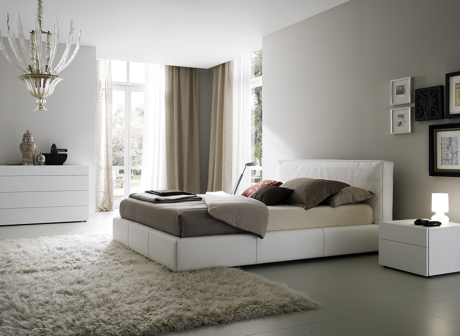 modern_bedroom_decor_for_couples.jpg