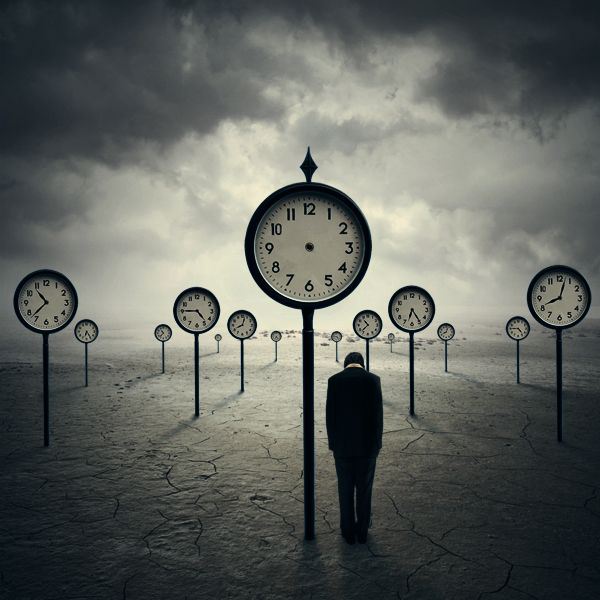 the_time_traveler_surreal_art_by_xetobyte.jpg