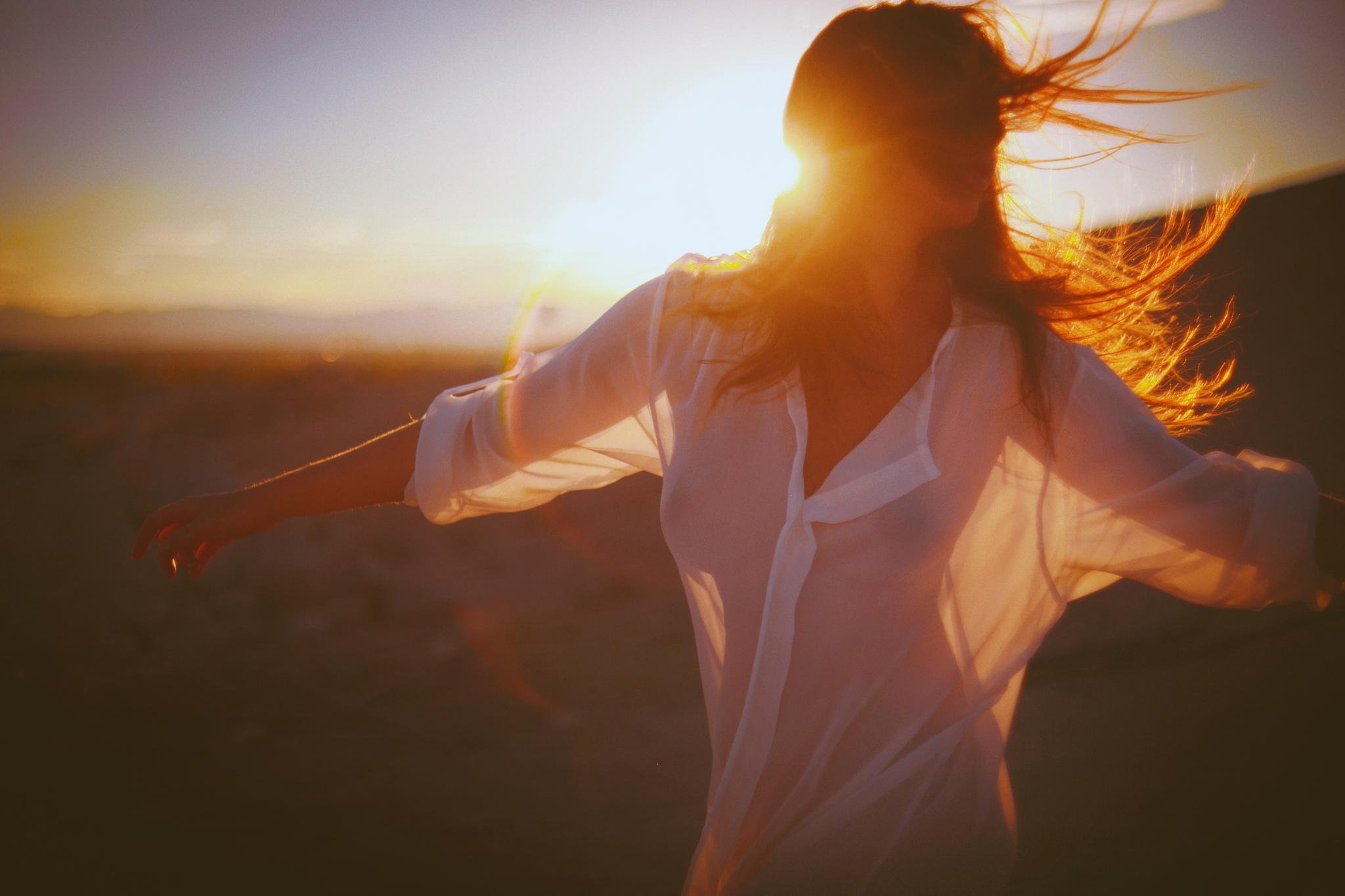 girl_summer_hair_time_sunset_sunshine__2048x1365.jpg