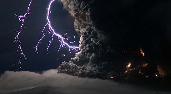 lightning_volcano_smoke.jpg