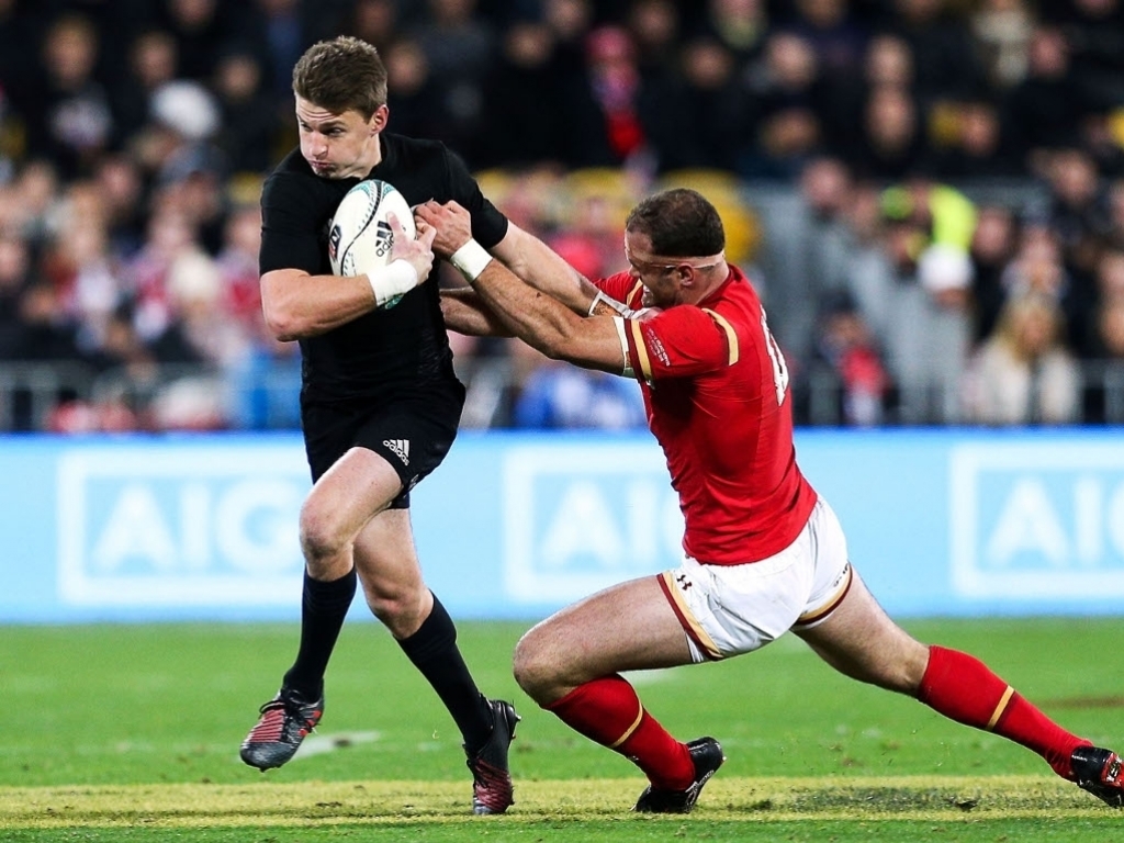 __0x0_Beauden_Barrett_New_Zealand_v_Wales_2016.jpg