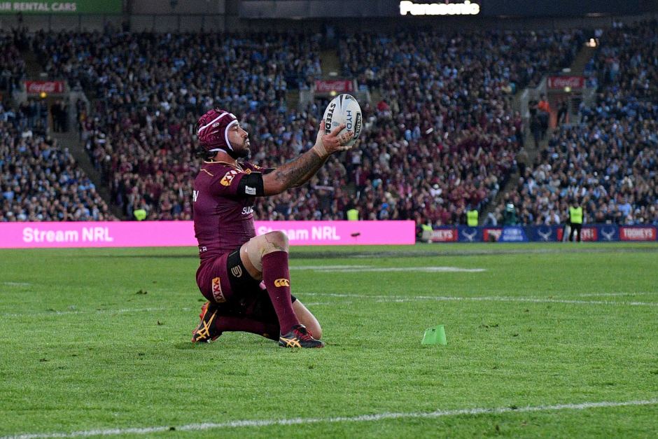 O2_Johnathan_Thurston_lines_up_winning_conversion_for_Queensland_8641142_3x2_940x627.jpg