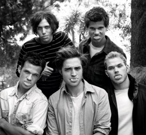 boys_jackson_rathbone_jasper_hale__large_msg_122912140778.jpg