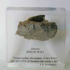 Single_Rock_in_Acrylic.jpg