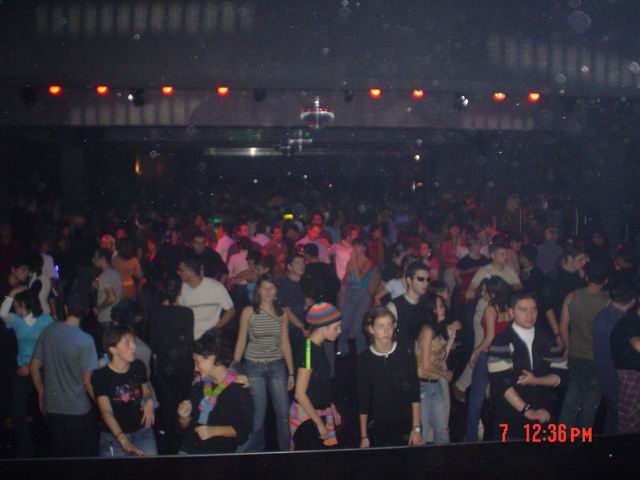 adjara_crowd.small.JPG