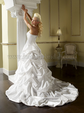 modernbridalshop_1905_1222923.jpg