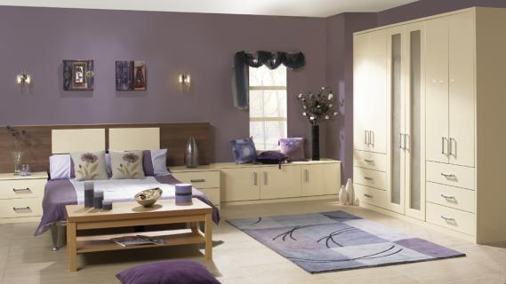 high_gloss_cream_venice_bedroom_main.jpg