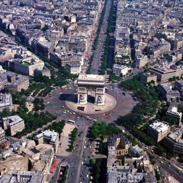 2909509_Etoile_Paris.jpg
