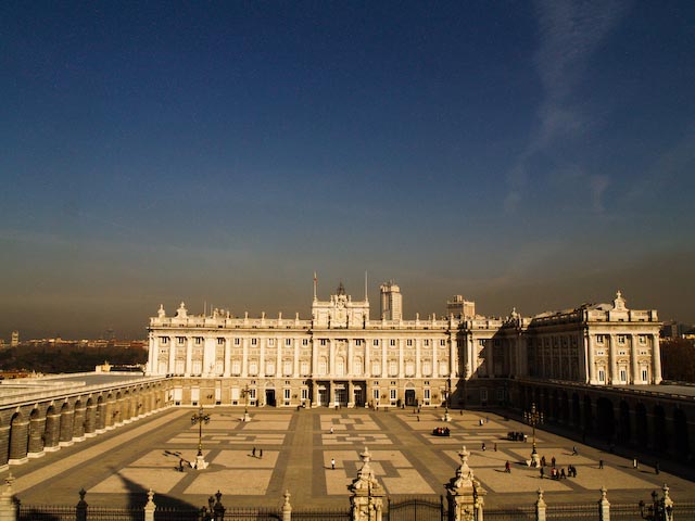 Palacio_Real__Madrid__06.jpg