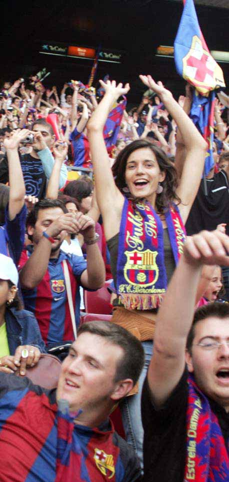 fc_barcelona_ticket_fans.jpg
