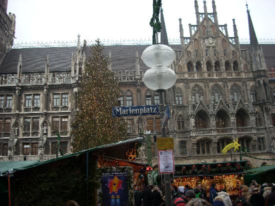 marienplatz_at_christmas.jpg