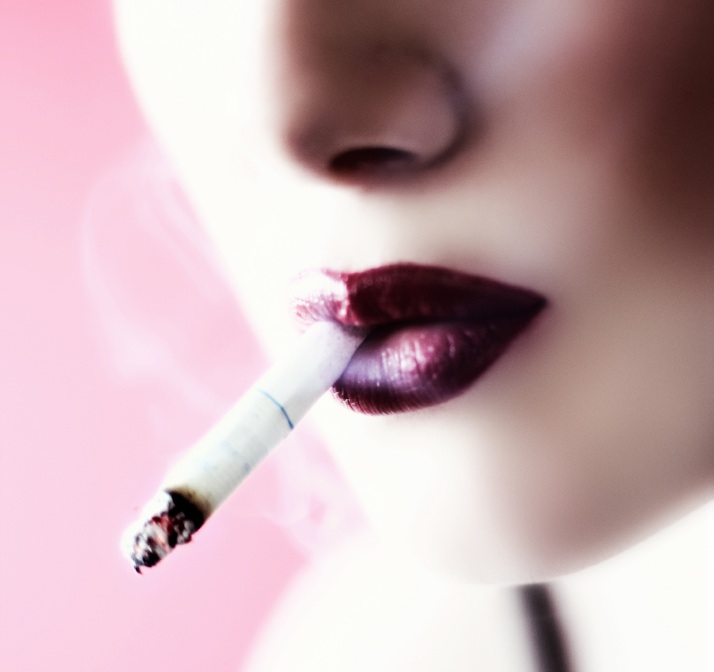 woman_smoking.jpg