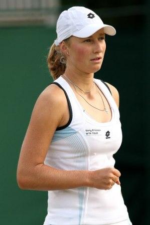 ekaterina_makarova_tennis_063009WmiMxybL7hd_lrg.jpg