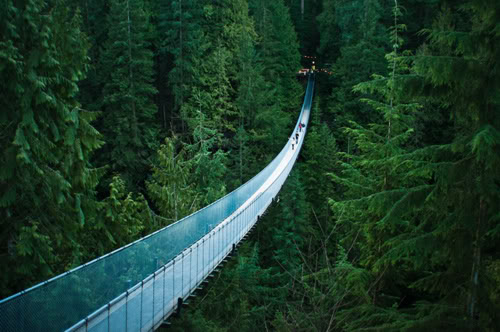 CapilanoSuspensionBridgeVancouverBritishColumbia.jpg