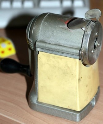 t_65d15c0689_687.jpg
