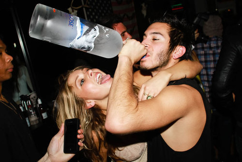 alcohol_being_sick_grey_goose_hot_party_Favim.com_204763.jpg