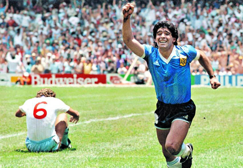 Maradona_vs_england.jpg