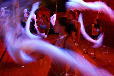 striptease_wideweb__470x312.jpg
