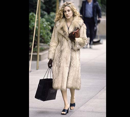 ep04_carrie_street_furcoat.jpg