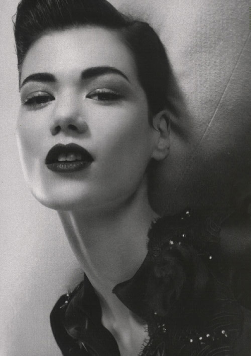 Sheila_showcard_ss09_LJ__runwaym2.jpg