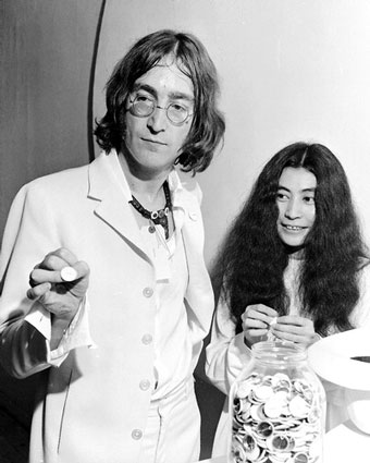 b72909john_lennon_yoko_ono_posters.jpg