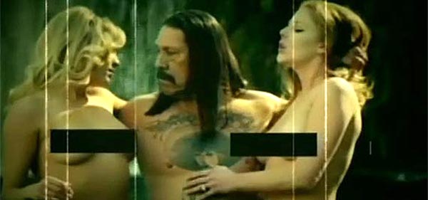 machete_POOL_SCENE_NAKED.jpg