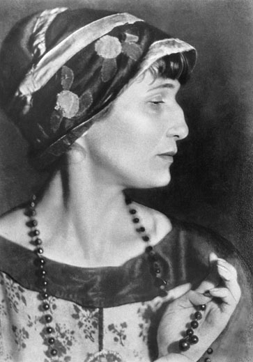 akhmatova_photo.jpg