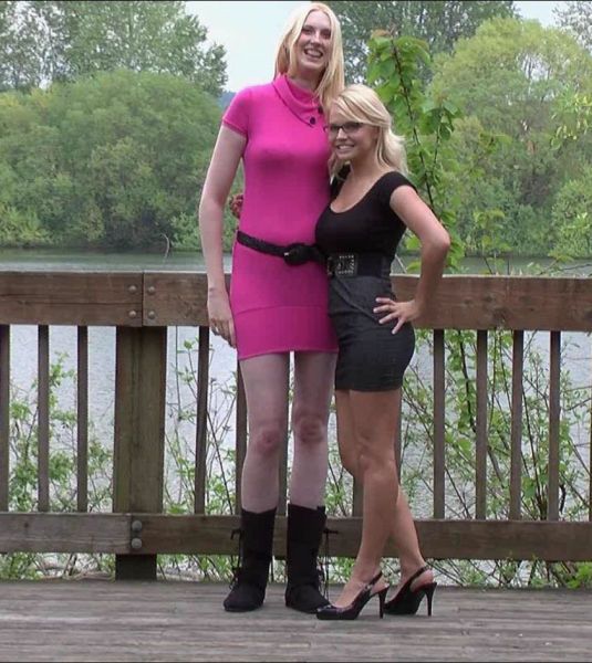 Tall_girls_44.jpg