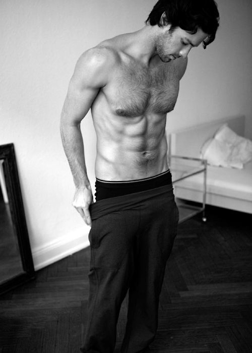 sexy_chest_hair_17.jpg