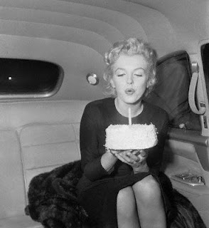 birthday_marilyn_monroe_cake.jpg