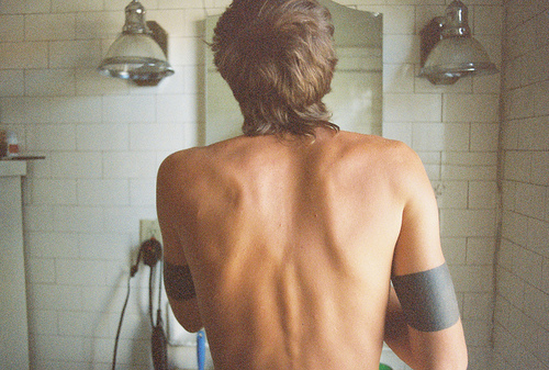 back_body_bone_bones_boy_guy_Favim.com_50071_large.jpg