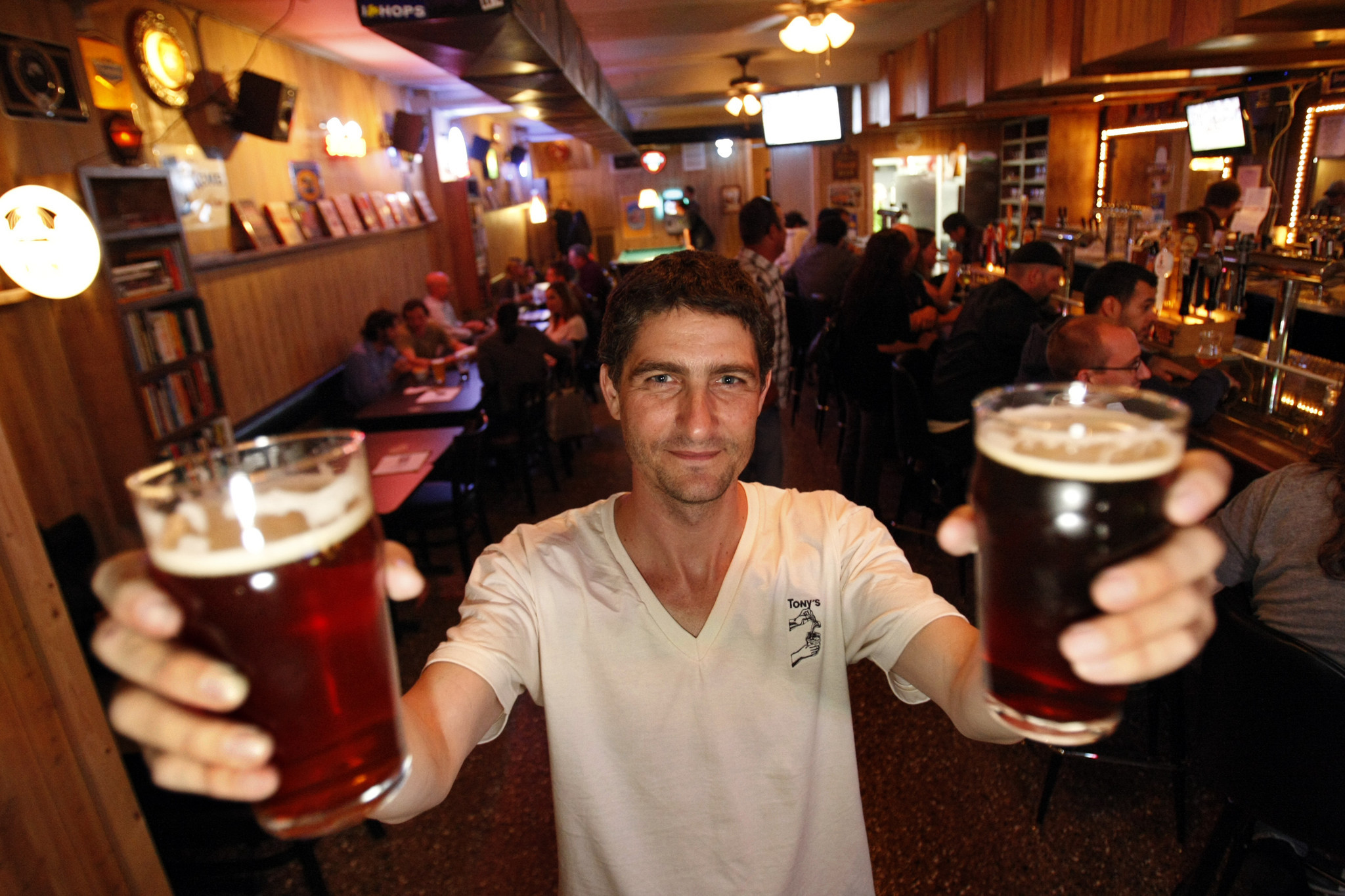 la_dd_calcook_10_great_beer_bars_for_the_super_005.jpg