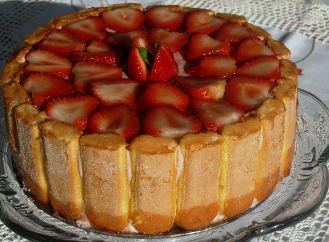 Strawberry_Mousse_Cake.jpg