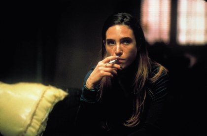 smoking_jennifer_connelly_requiem_for_a_dream_cigarettes_2213x1459_wallpaper_www.artwallpaperhi.com_89.jpg