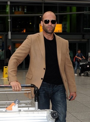 Jason_Statham_Heathrow_QNW9sCmWISRl.jpg