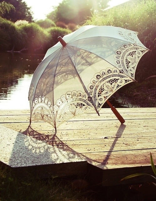 classic_lace_outdoors_umbrella_vintage_Favim.com_444031.jpg