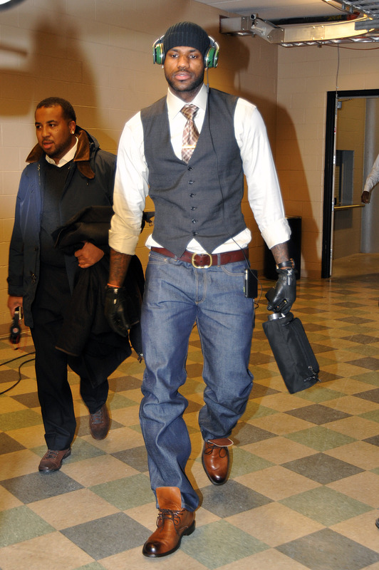 lebron37___Copy.jpg