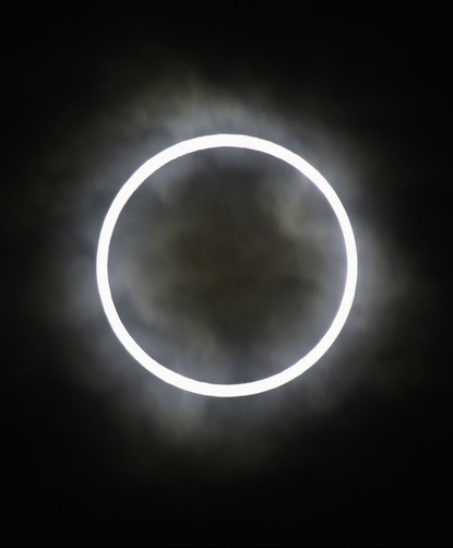 solar_eclipse_2012.jpg