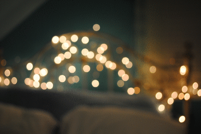 3667_Lights_On_Bed_Post.gif