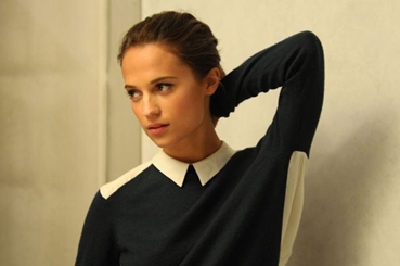 Alicia_Vikander_vert.jpg