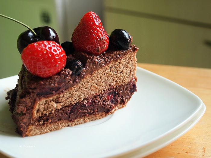 Black_forest_cake3.jpg