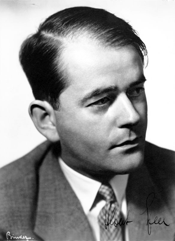 Bundesarchiv_Bild_146II_277__Albert_Speer.jpg