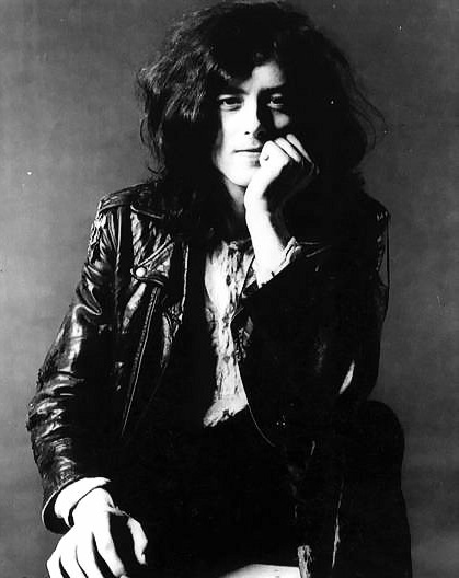 Jimmy_Page_In_Black__1975_.jpg