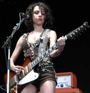 pjharveyrosbdo2003.jpg