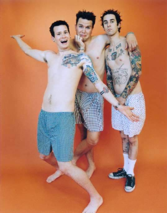 Blink182___Promo_Shot_4__1_.jpg