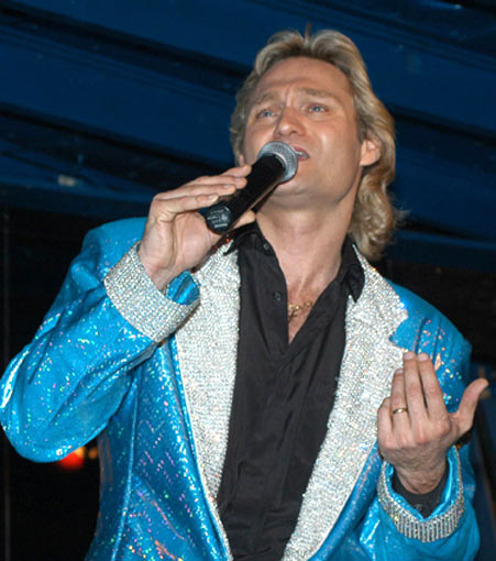 claude_francois_bleu.jpg