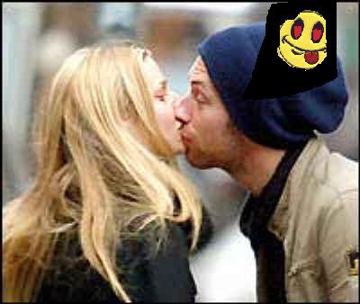 Gwyn___Chris_Kissin.JPG