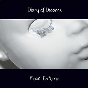 02_freakperfume.jpg