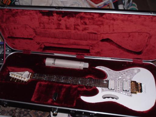 Ibanez_Jam.JPG
